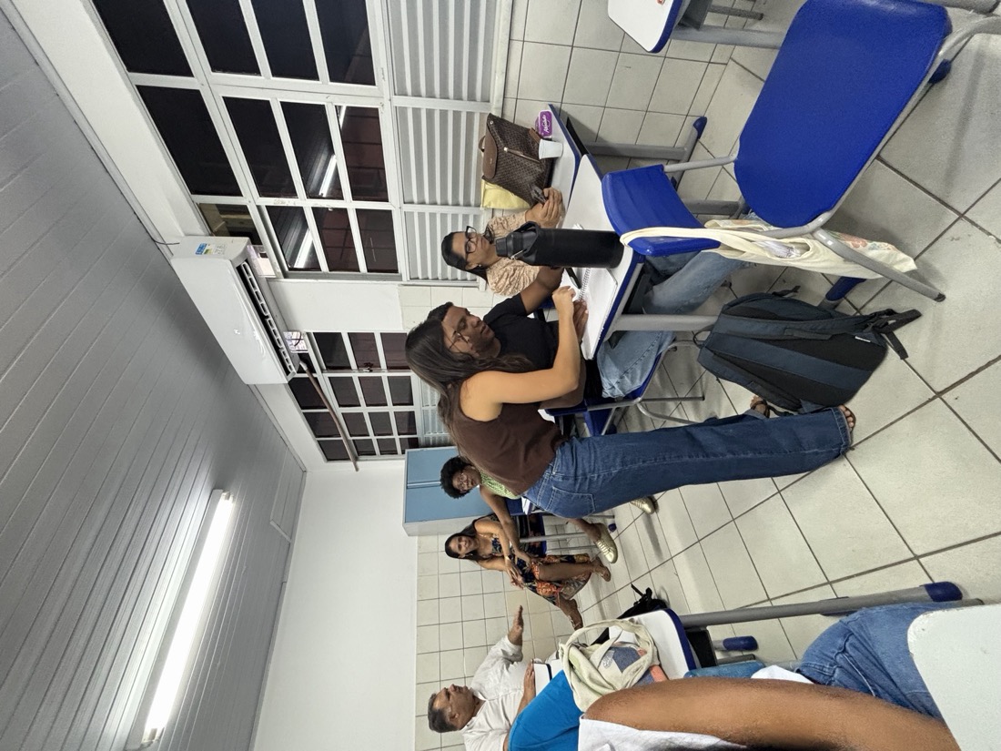 Turma de professores em roda durante o curso IA na Prática Docente